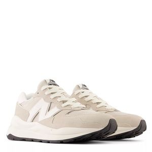 New Balance 57/40 sneakers in cream men’s size 8 (women’s size 10)